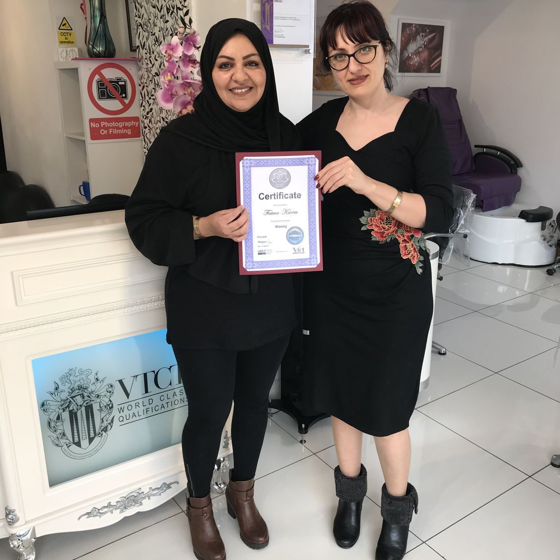 Nail workshop edgware north london course near me